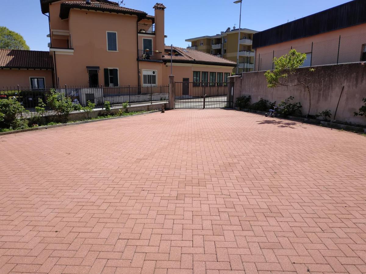 Ferienwohnung Casa Marina Verbania Exterior foto